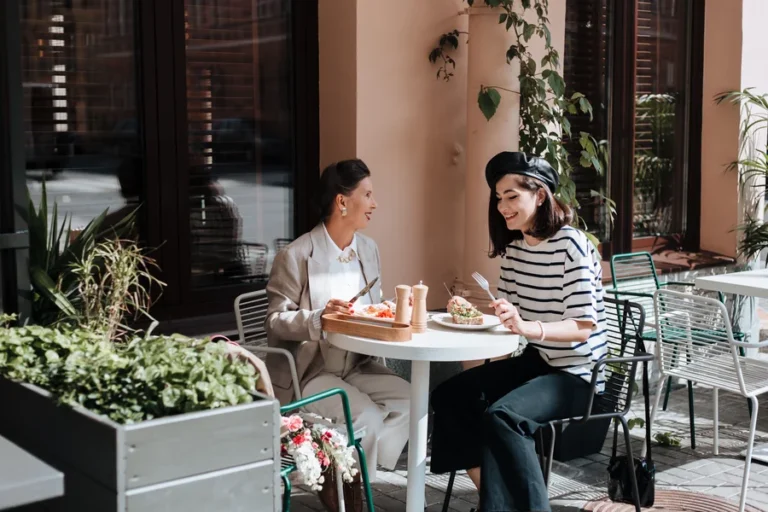 What To Wear To A Brunch